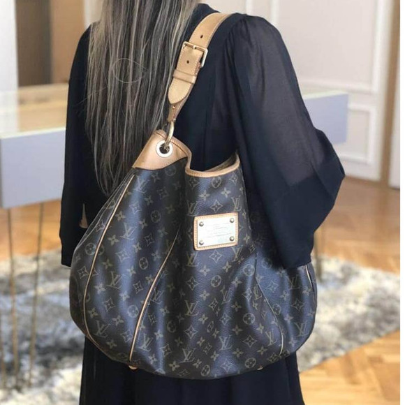 Louis Vuitton Handbags - 💎✨CHARMING✨💎AUTHENTIC Louis Vuitton Galliera PM Shoulder Bag